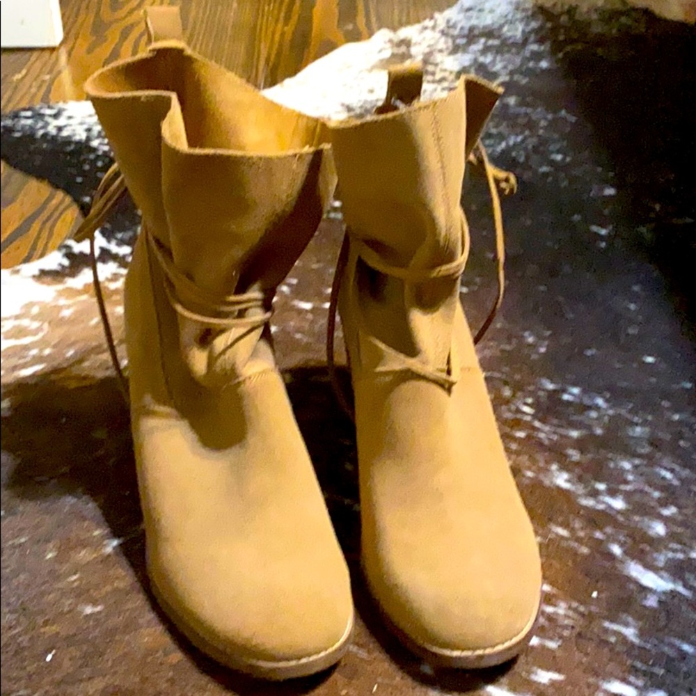 Casual/dressy boots